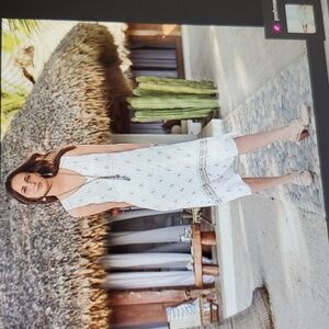 SUNDANCE White w Embroidery Sleeveless Dress. S. Lined. Crinkle voile. NWOT.